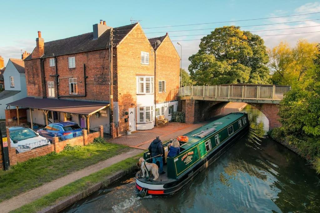 Hidden Gem Canal Facing Retreat With Lovely Walks Hopwas Exterior photo