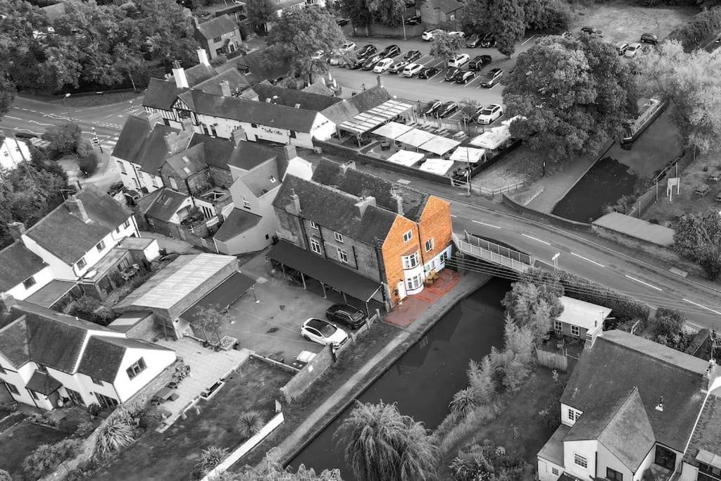 Hidden Gem Canal Facing Retreat With Lovely Walks Hopwas Exterior photo